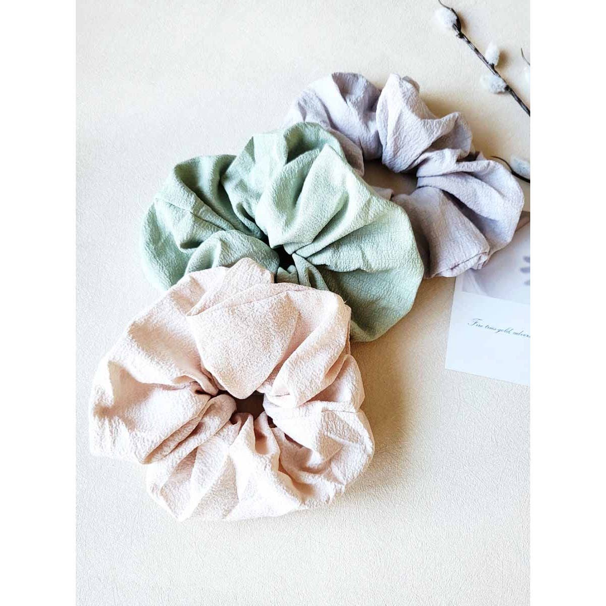 Mix Colors of Textured Hair Scrunchie